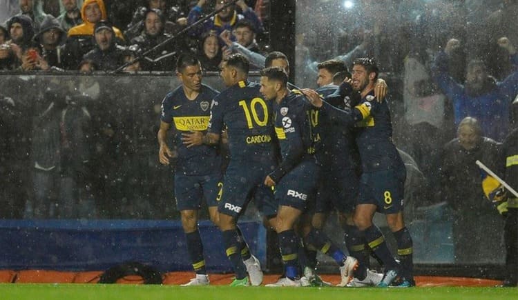 Boca le ganó a Libertad de Paraguay 2 a 0