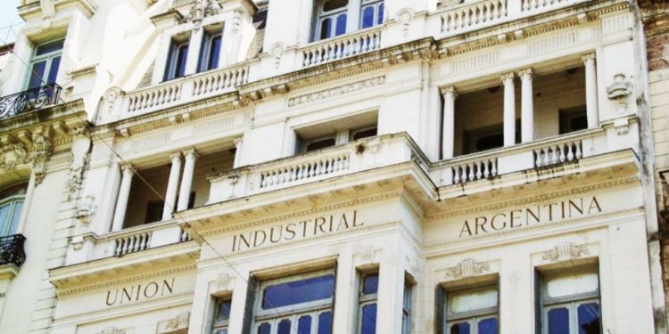 Unión Industrial Argentina (UIA)