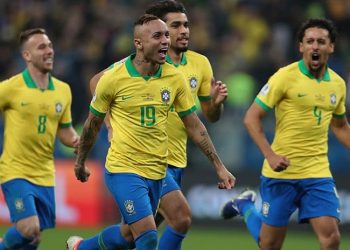 Brasil pasó en los penales