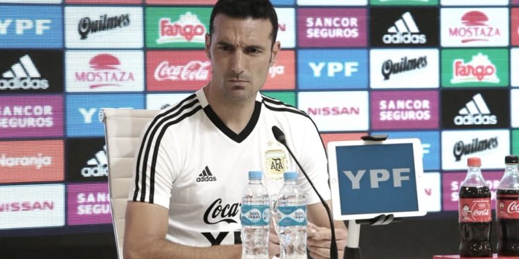 Scaloni conferencia de prensa