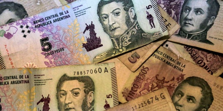 5 pesos argentinos