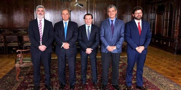 10 años el libre comercio administrado del sector automotriz