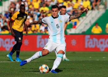 Leandro Paredes ante Ecuador