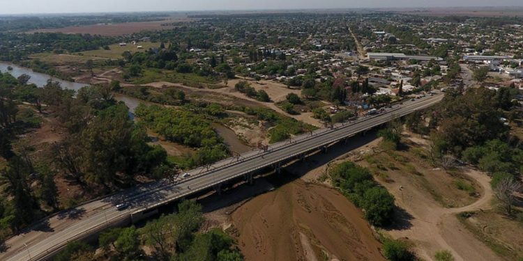 Nuevo puente nuevo puente Pilar – Río Segundo sobre el río Xanaes