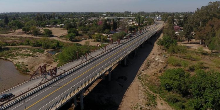 Nuevo puente nuevo puente Pilar – Río Segundo sobre el río Xanaes