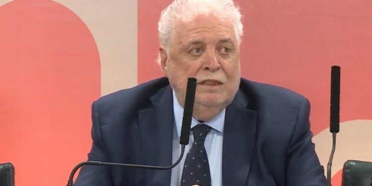 El ministro de Salud, Ginés González García