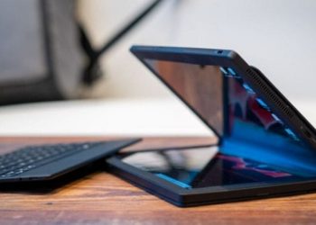 INTEL Y LENOVO MOSTRARON UNA LAPTOP CON PANTALLA OLED PLEGABLE