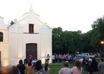Con muy buena asistencia de gente en la Cabalgata y Caravana del “Cura Santo Brochero” en Pilar